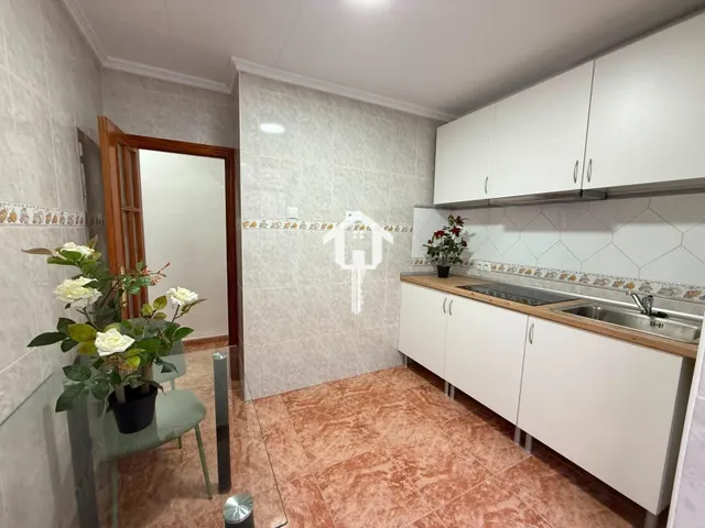 Dúplex reformado de 3 habitaciones con terraza en zona virgen del remedio de Alicante — 6