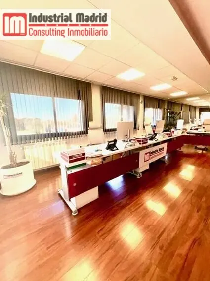 EDIFICIO DE OFICINAS EN ALQUILER Y VENTA EN ARGANDA DEL REY — 9