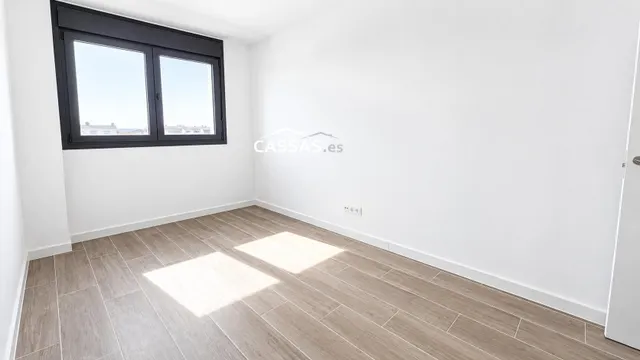ALOVERA - Obra nueva. Ático con terraza de 10 m2, 3 habitaciones, 3 baños, 2 plazas de garaje, Trastero y piscina. — 43