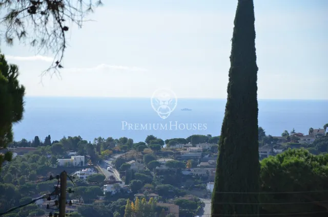 Casa en venta para reformar con vistas al mar en Cabrils — 3
