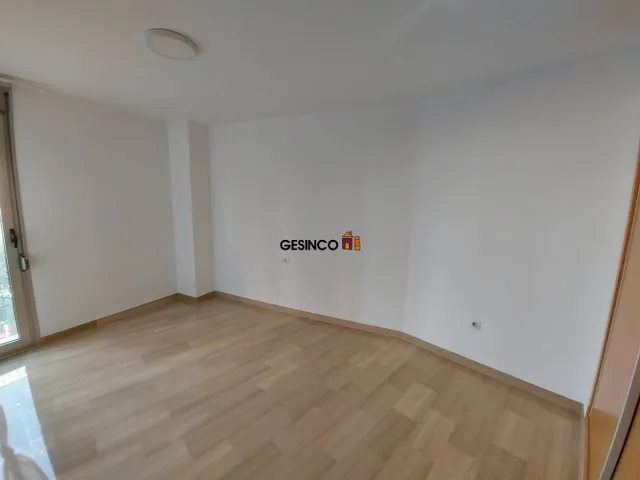 PISO CÉNTRICO EN BUEN ESTADO — 6