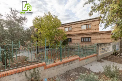 Nave industrial + vivienda (2500m2) - Alhendín