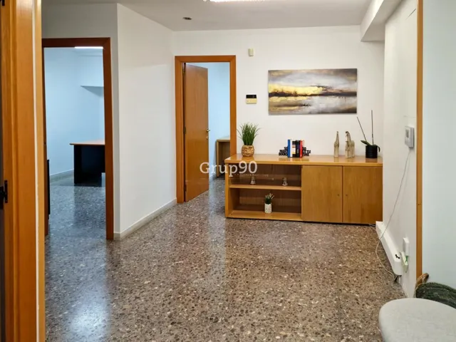 OFICINA EN VENTA EN LA ZONA ALTA DE LLEIDA — 4