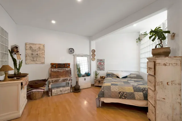 UNIQUE OPPORTUNITY IN THE HEART OF MARBELLA, FRONTLINE TO THE SEA WITH TOURIST LICENCE! — 4