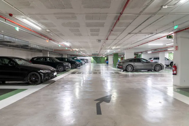 Parking de moto 2m² en alquiler - Eixample — 12