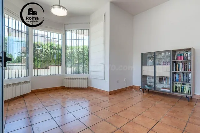 Espectacular casa en Nueva Otura - foto 3