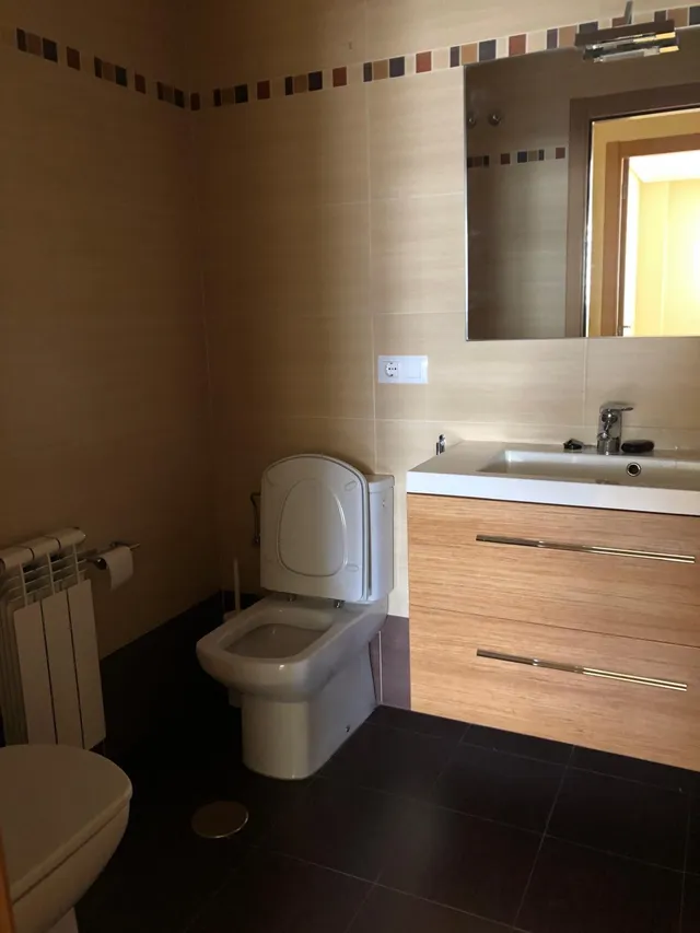 Amplio Piso en el Centro de Ponferrada - Ideal para Familias — 18