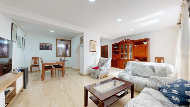 PRECIOSA Y ESPECTACULAR  CASA EN CHIVA  . OJO INVERSORES!!! — 26