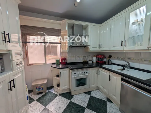 Piso en Alquiler  zona Altamira — 4