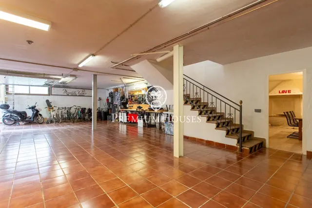 Casa independiente con jardín en venta en Argentona — 31