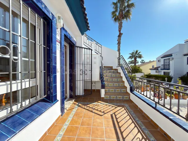 Impresionante bungalow reformado en Los Dolses, Villamartín  - foto 2