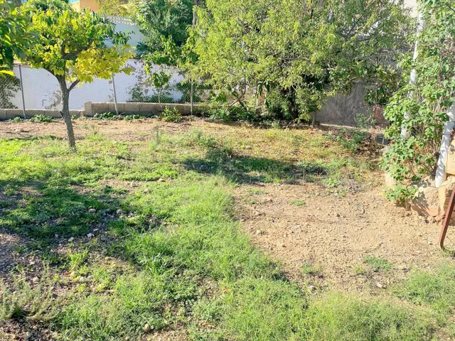 CASA CON TERRENO AMPLIO EN LA FONT DE LA FIGUERA — 30