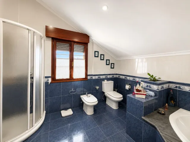 Casa 5 habitaciones 402m² en venta - O castrelo