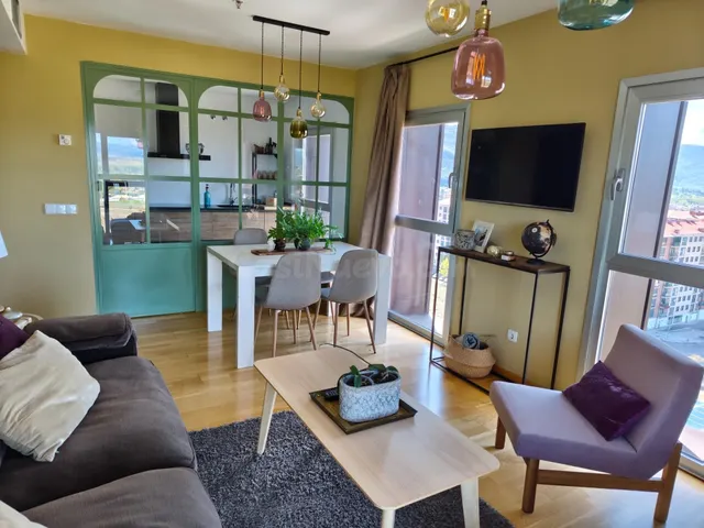 Amplio y Luminoso Piso en La Rosaleda, Ponferrada - €169.000 - foto 4