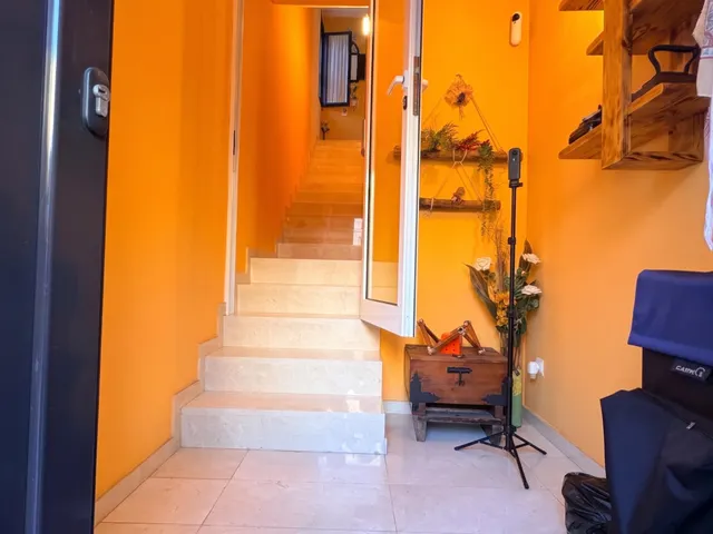 ¡Fantástica casa de tres plantas en el centro del pueblo! — 13
