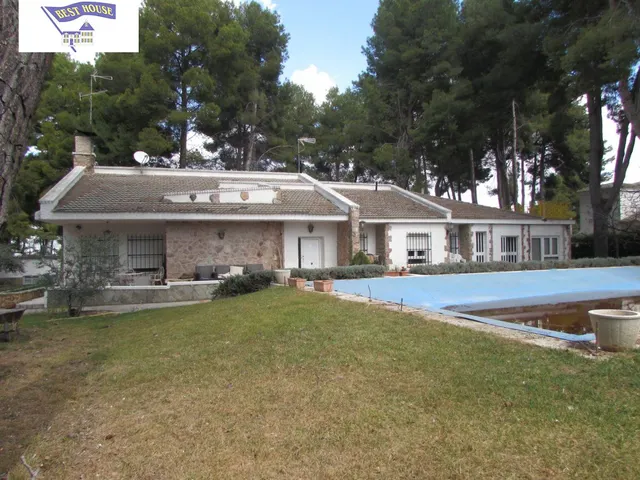CHALET CON 2000 M2 DE PARCELA — 26