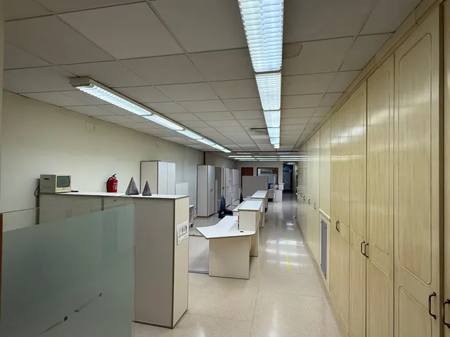 LOCAL IDEAL PARA OFICINAS AL CENTRO DE IGUALADA!!! — 3