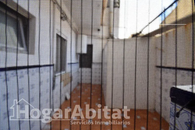 Extraordinaria amplitud en este luminoso primer piso con terrazas y trastero — 30