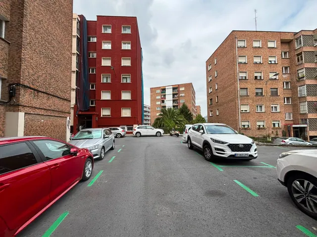 Espacio y vistas en Begoña — 37