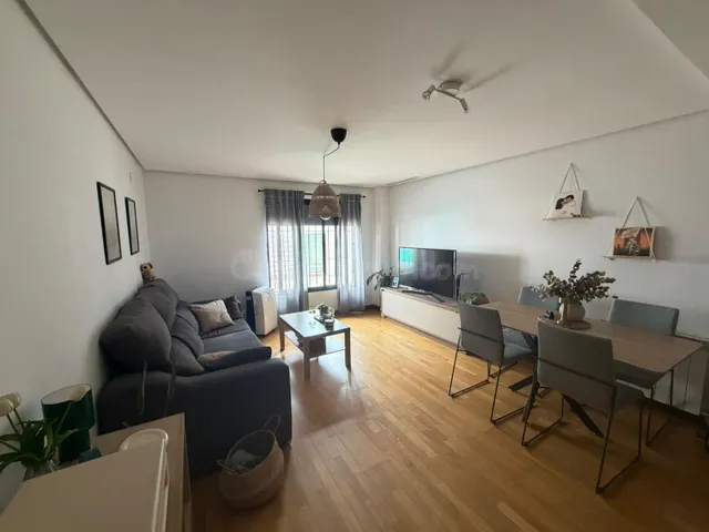 BONITA VIVIENDA DE 1 DORMITORIO PARA ENTRAR A VIVIR CON GARA