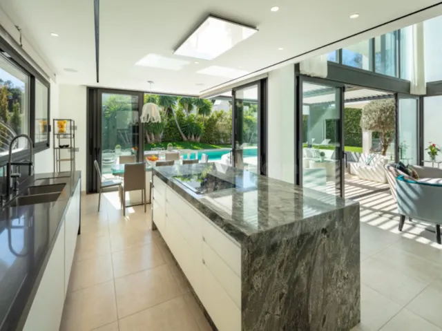 Chalet 7 habitaciones 587m² en venta - Marbella - foto 3