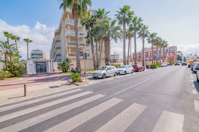 ¡Tu oasis junto a mar! Precioso piso de 2 dormitorios con terraza, piscina y garaje en Playa Poniente, Motril. — 49