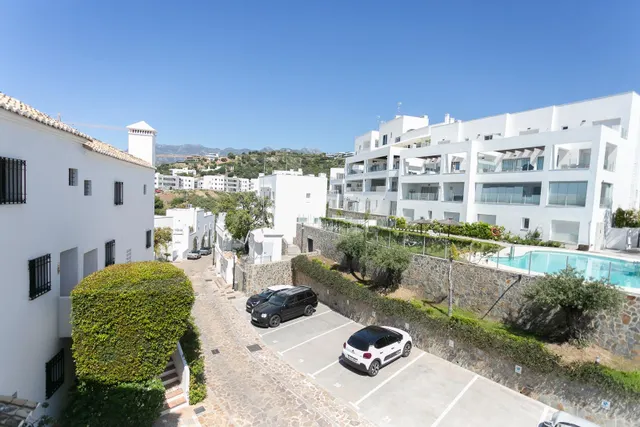 Precioso Atico Triplex de 4 dormitorios en Altos de los Monteros en perfecto estado — 27