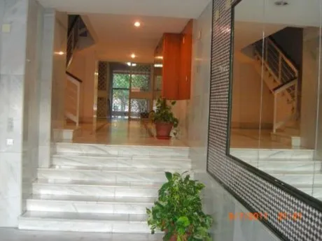 PISO ATICO  DE DOS GRANDES DORMITORIOS, 1 BAÑO, AMPLIO SALÓN, COCINA, TERRAZA DE 19M2, GARAJE Y TRAS — 14