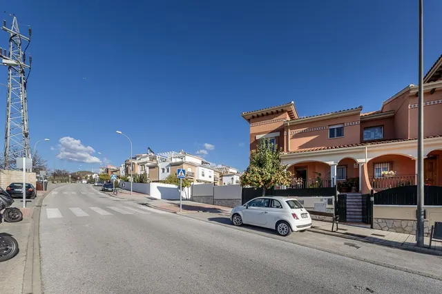 Casa pareada con piscina y vistas despejadas en Huétor Vega — 36
