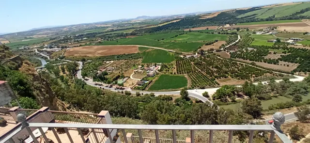 PRECIOSO HOTEL, TOTALMENTE REFORMADO EN ARCOS DE LA FRONTERA — 46