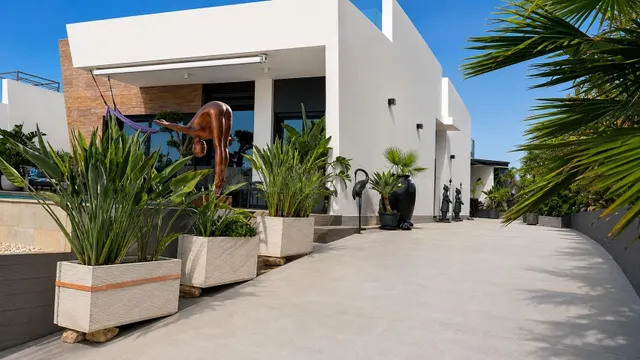 ¿Lujo, vistas al mar y paz absoluta? Tu oasis privado te espera en Finestrat. — 5