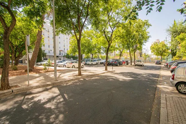 Estupendo piso en Polígono San Pablo, en calle Juan Espantaleón, junto Avda Villas de Cuba!! — 29