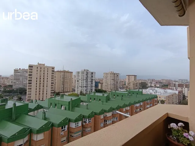 GRAN PISO EN ZONA AVENIDA ANDALUCIA CON 4 HABS ANTES 5 — 24