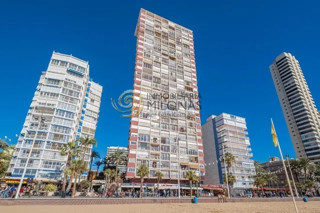 Exclusivo estudio totalmente reformado en primera línea de playa levante – Benidorm — 24