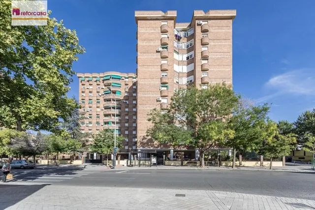 PISO CON GARAJE EN AV. PULIANAS — 33