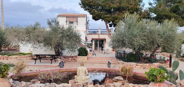 Finca ecológica de 30.000 m2 con casa, vistas al mar y total