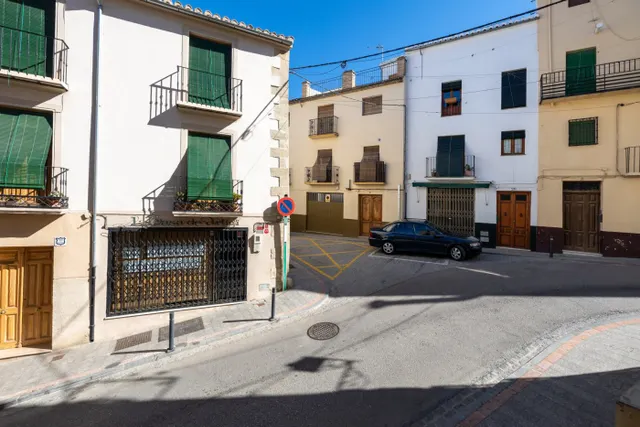 Espectacular edificio a 3 calles con vivienda y locales comerciales en pleno centro de Alhama de Gr — 47