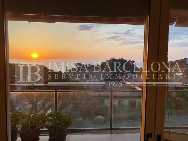 Apartamento con espectaculares vistas al mar y al Castillo — 20