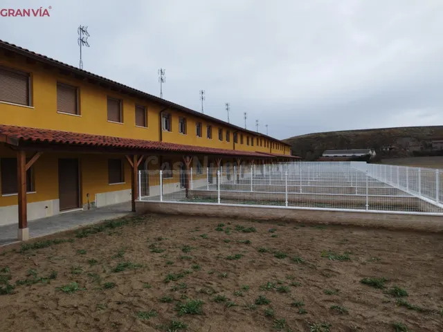 Adosados en venta en Herramelluri - foto 5