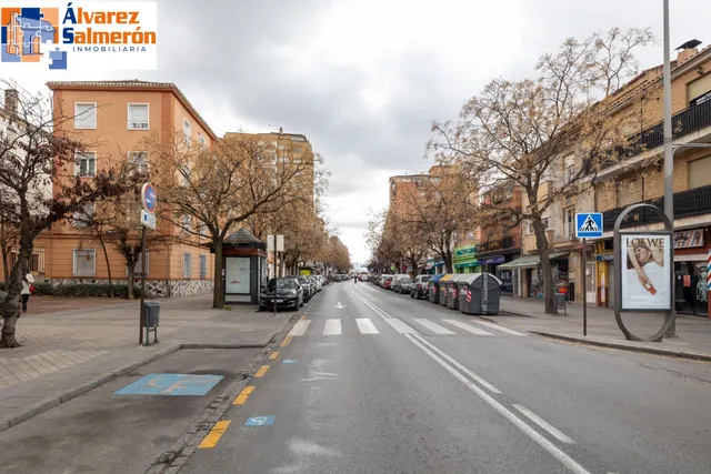 Piso reformado en zona Zaidin — 3