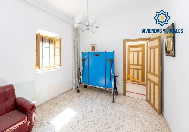 ¡CASA EN UNA SOLA PLANTA, CREA TU VIVIENDA IDEAL EN ALBOLOTE! Casa en una sola planta con patio, garaje y un gran potencial. — 13