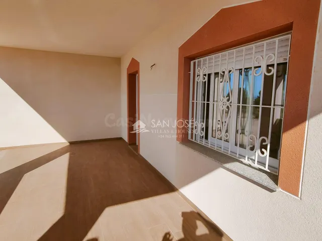 SE VENDE CHALET DE OBRA NUEVA AL LADO DEL PUEBLO DE MACISVEN - foto 3