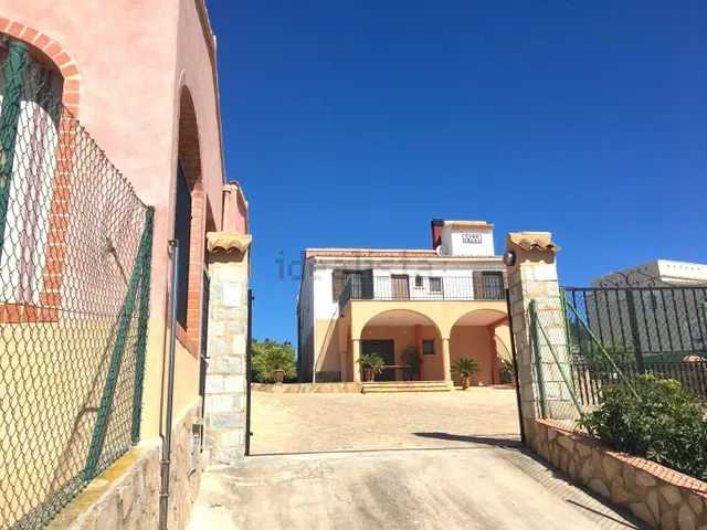 CHALET CON PISCINA Y PARCELA DE 1560 M2 A 10 KM PLAYAS — 22
