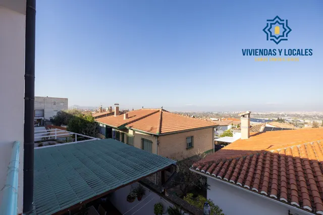 MARAVILLOSA CASA  A POCOS MINUTOS DEL CENTRO DE LA ZUBIA — 29