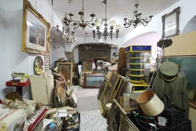 LOCAL COMERCIAL DIAFANO EN ZONA CENTRO — 9