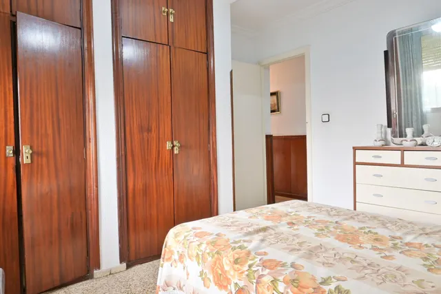 Piso de Renta libre en venta de cuatro dormitorios con terraza zona Parque Alcosa — 16