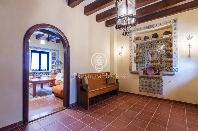 Masía céntrica en venta en Orrius, con negocio en funcionamiento (hostelería) — 10