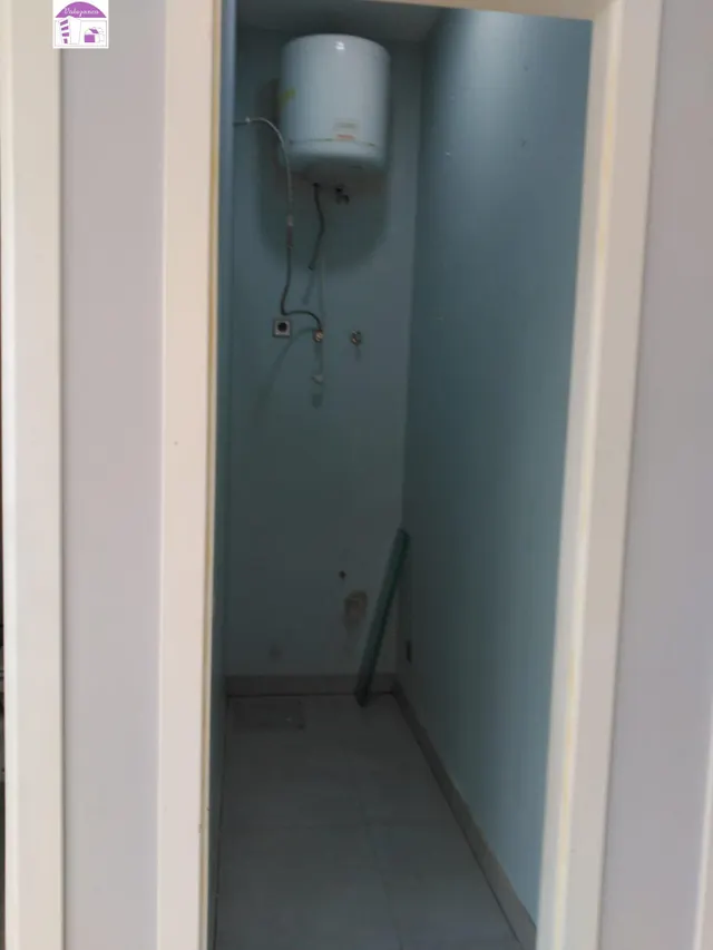 ***VALAZANCA  VENDE  EXCELENTE LOCAL*** — 12