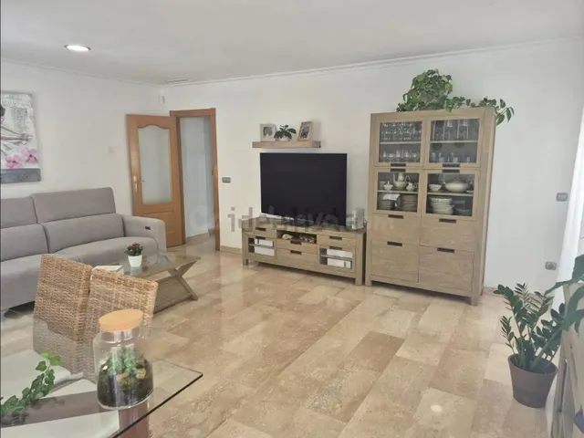 SANTA EULALIA | PISO EXTERIOR CON ASCENSOR A 4 MINUTOS DE LA - foto 2