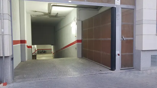 Apartamento de 1 dormitorio en la Calle Senda de Granada — 29